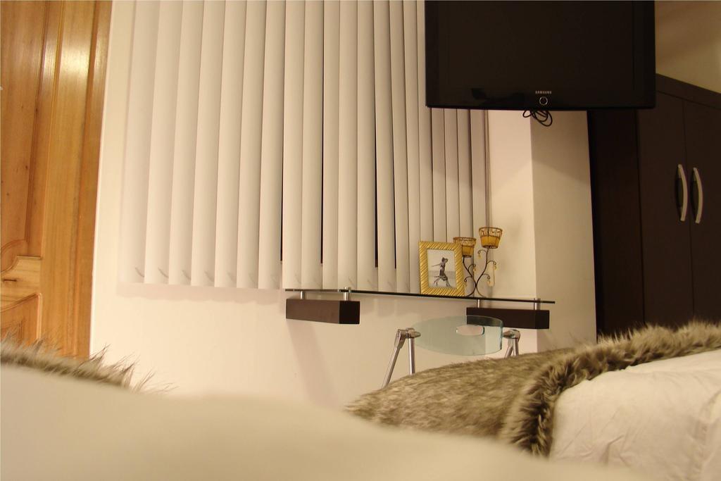 Hostal Media Luna Trujillo Exteriör bild