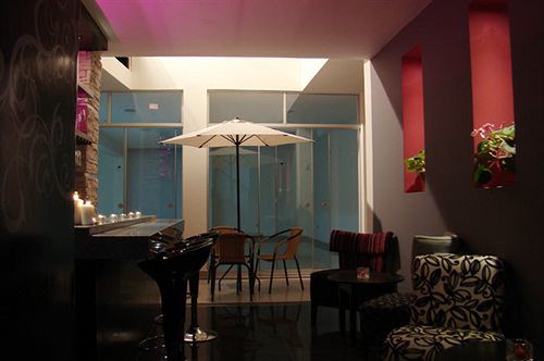 Hostal Media Luna Trujillo Exteriör bild